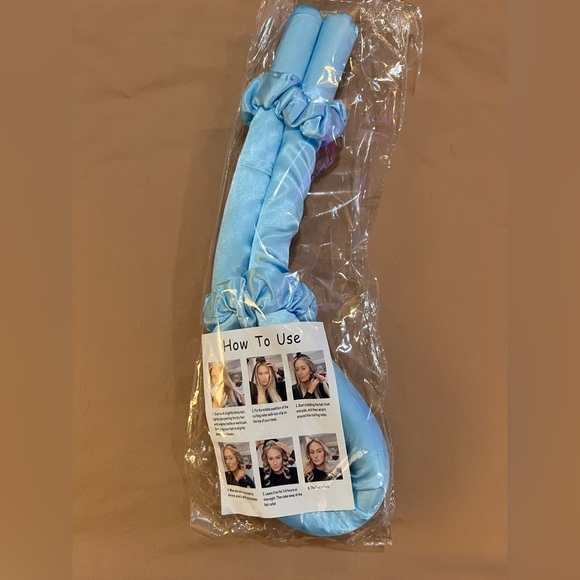 Heatless Curling Rod Headband in Blue - Picture 2 of 3